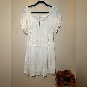 🎀Express Cream Textured off the shoulder dress🎀